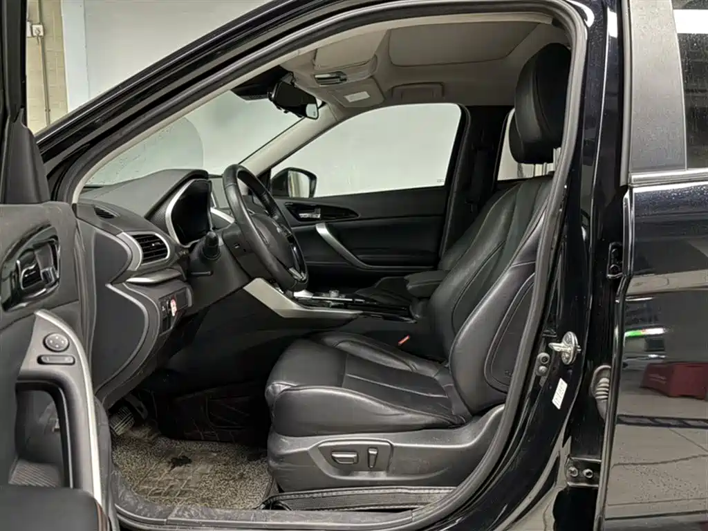 Eclipse Cross 1.5 T CVT 2 WD