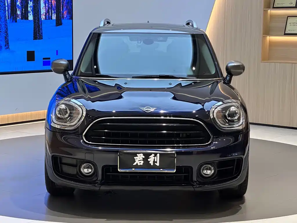 MINI COUNTRYMAN 1.5 T COOPER Connoisseur