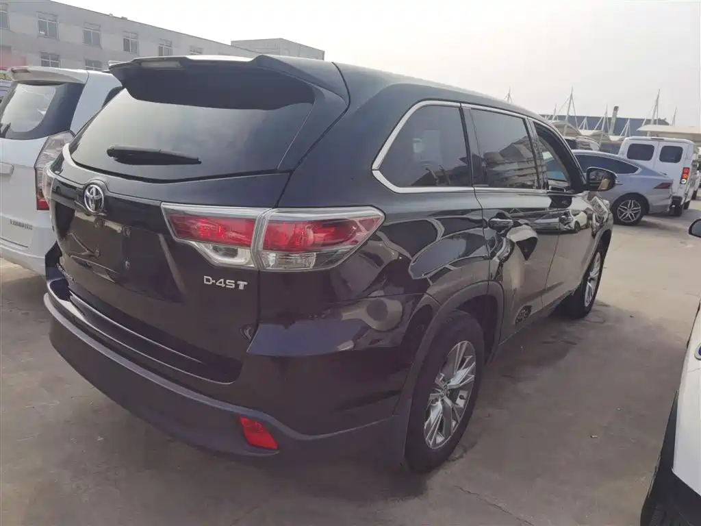 Highlander 2.0 T 2 WD Elite 5-seat