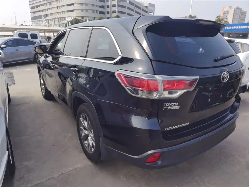 Highlander 2.0 T 2 WD Elite 5-seat