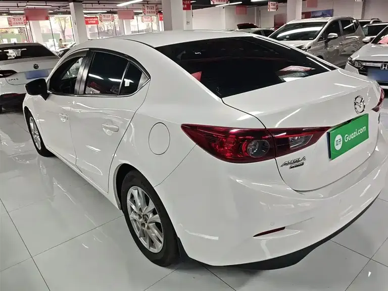 Mazda 3 Axela Sedan 1.5 L Auto Comfort CN-V