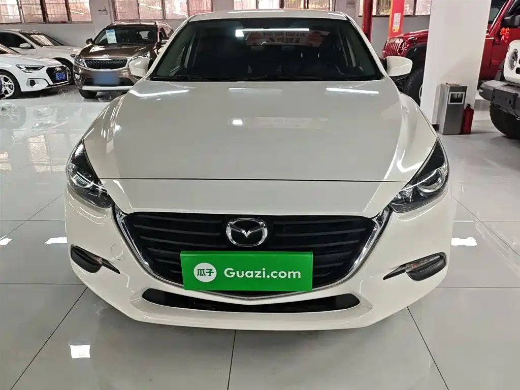 Mazda 3 Axela Sedan 1.5 L Auto Comfort CN-V