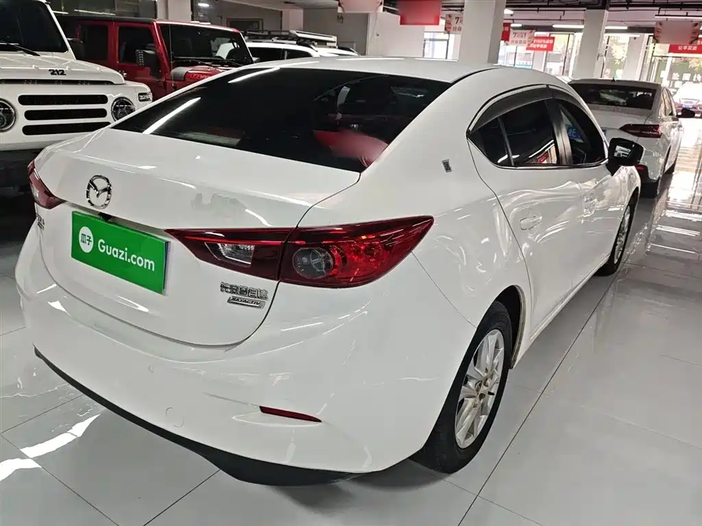 Mazda 3 Axela Sedan 1.5 L Auto Comfort CN-V