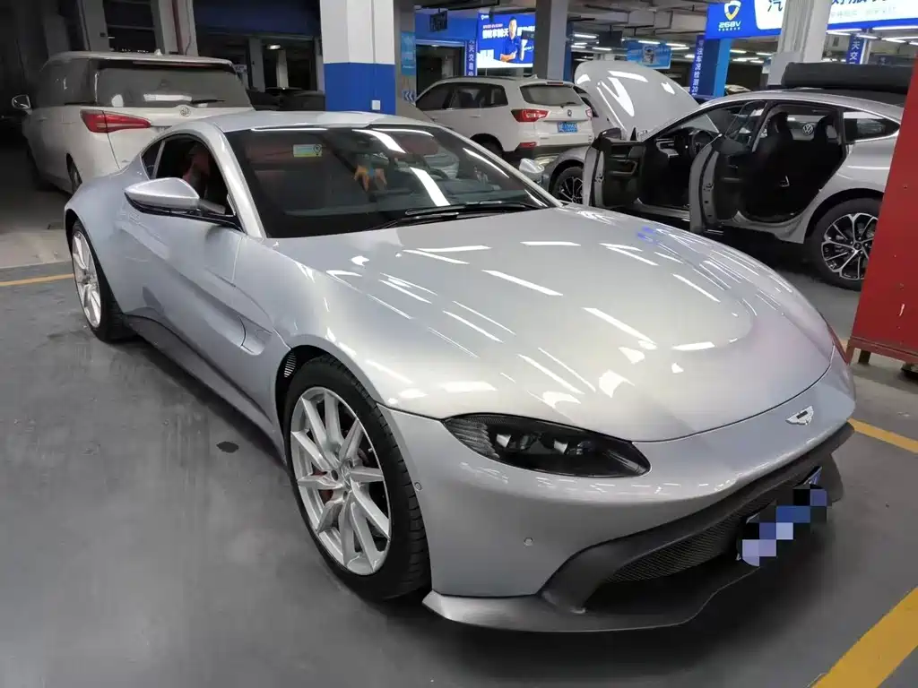 V8 Vantage 4.0 T V8 Coupe