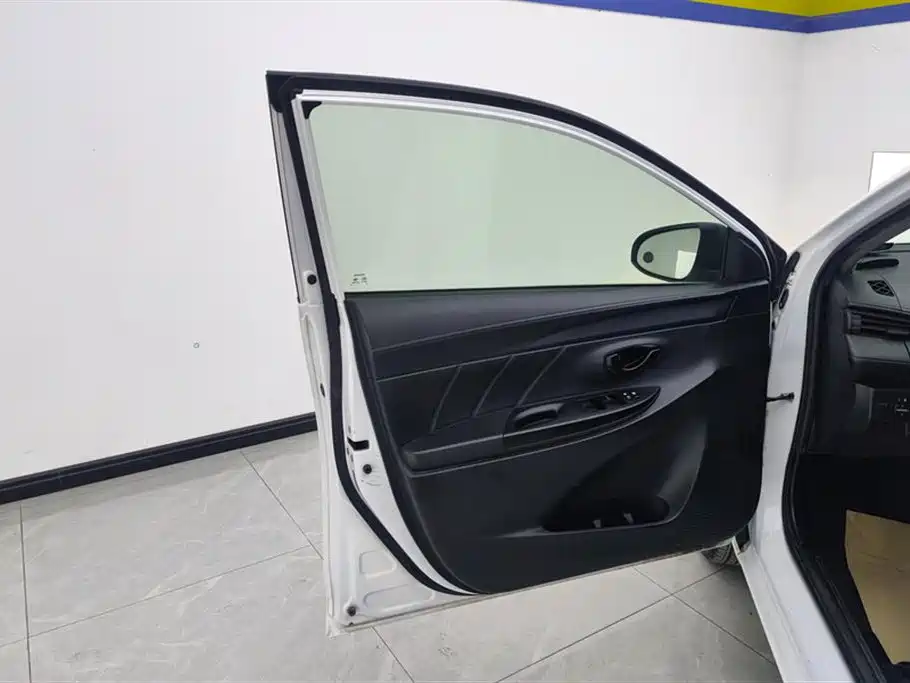 YARiS L Zhixuan Facelift 1.5 E CVT Charm Motion