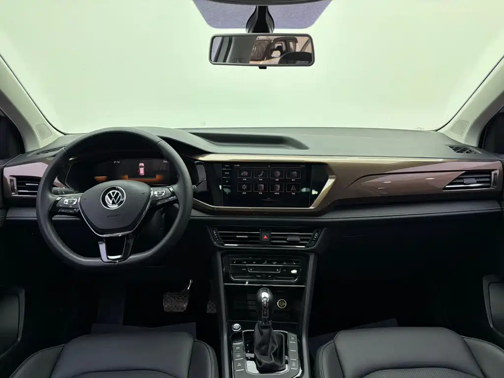 Tharu 280 TSI 2 WD Luxury