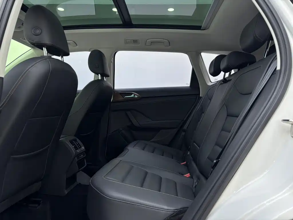 Tharu 280 TSI 2 WD Luxury