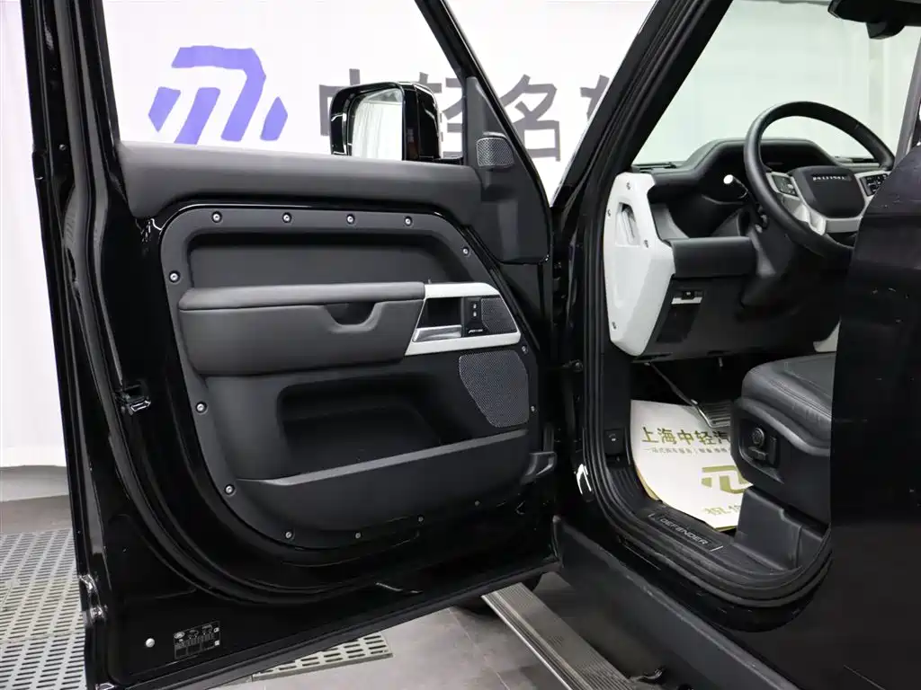 Land Rover Defender 110 3.0 T P400 XS