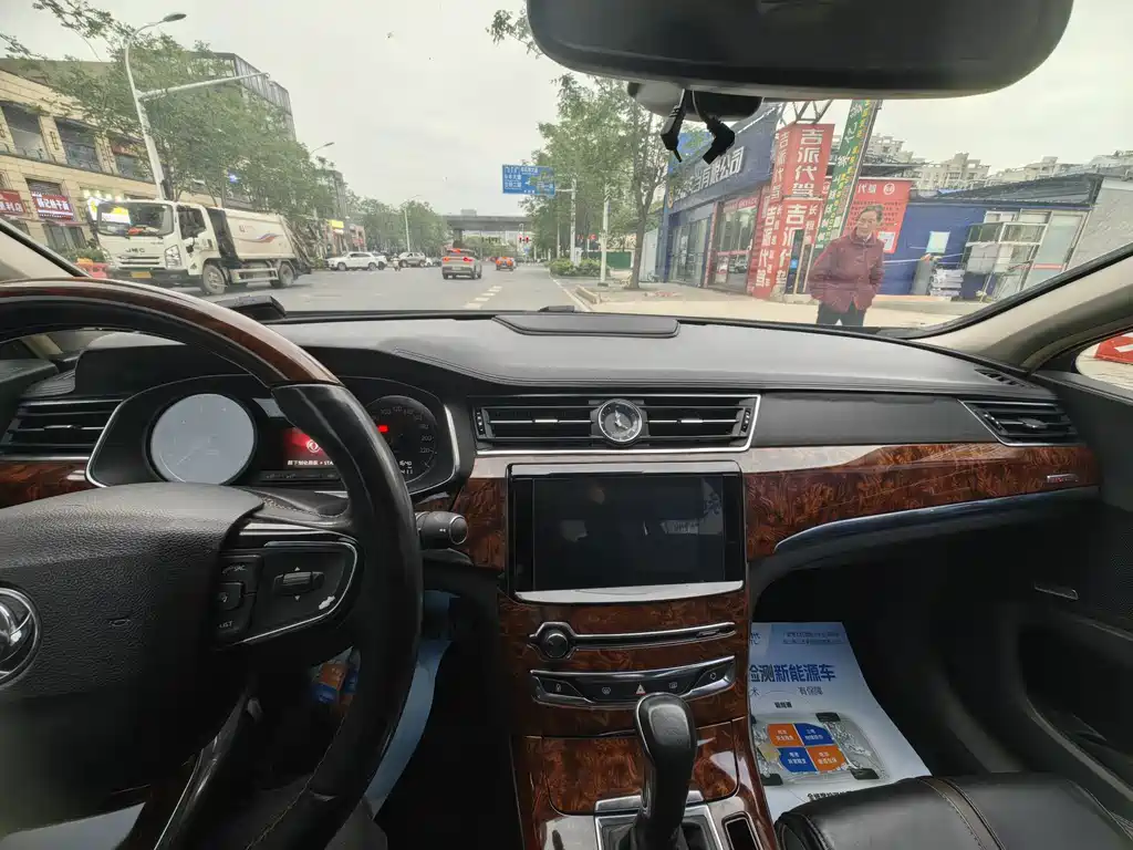 东风A9 东风A9 2016款 1.8 T 尊贵型