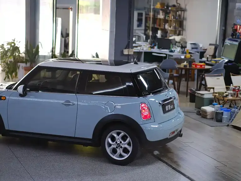 MINI 1.6 L COOPER Baker Street