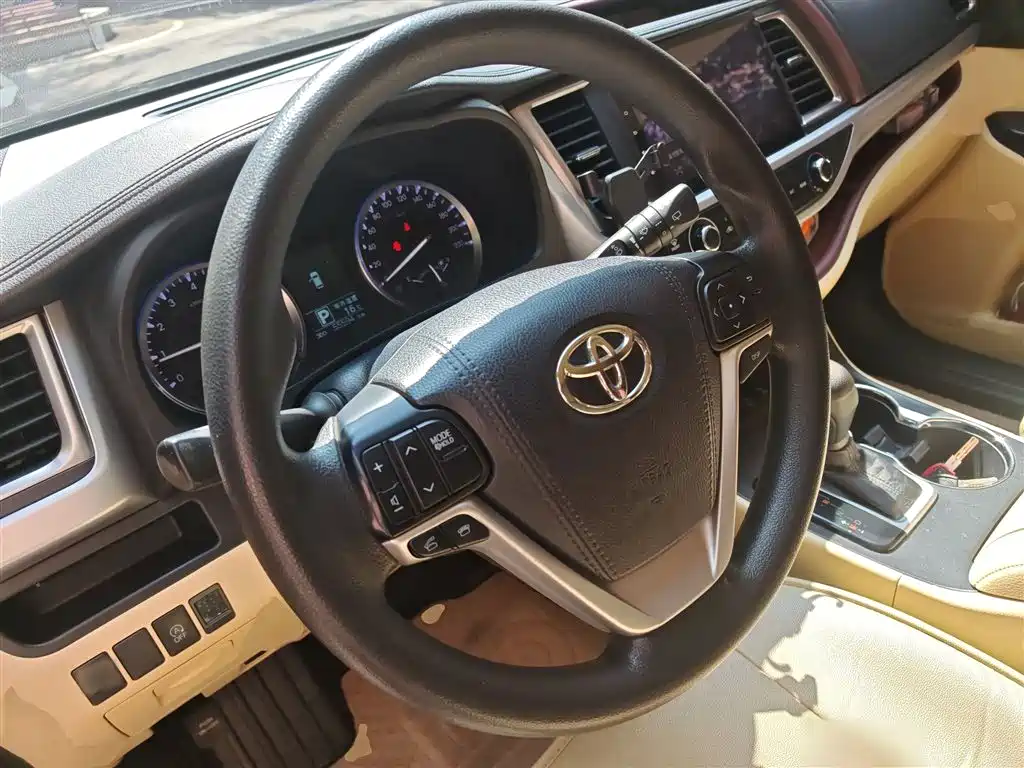 Highlander 2.0 T 4 WD Elite 7-seat
