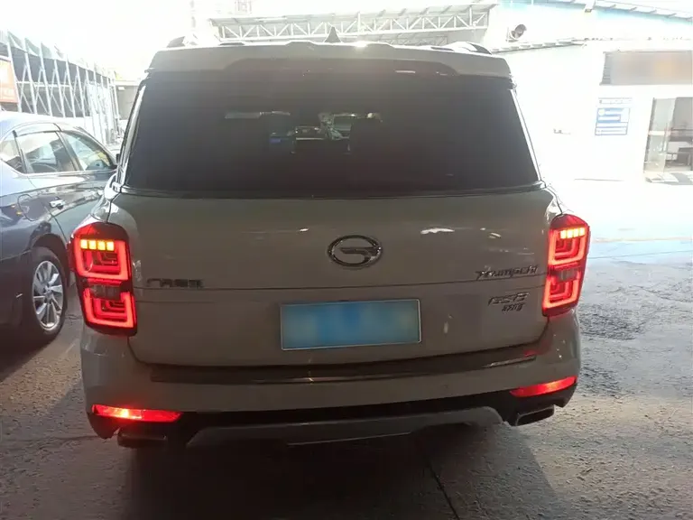 GAC Trumpchi GS8 320 T 2 WD Luxury Connected (7-seat)