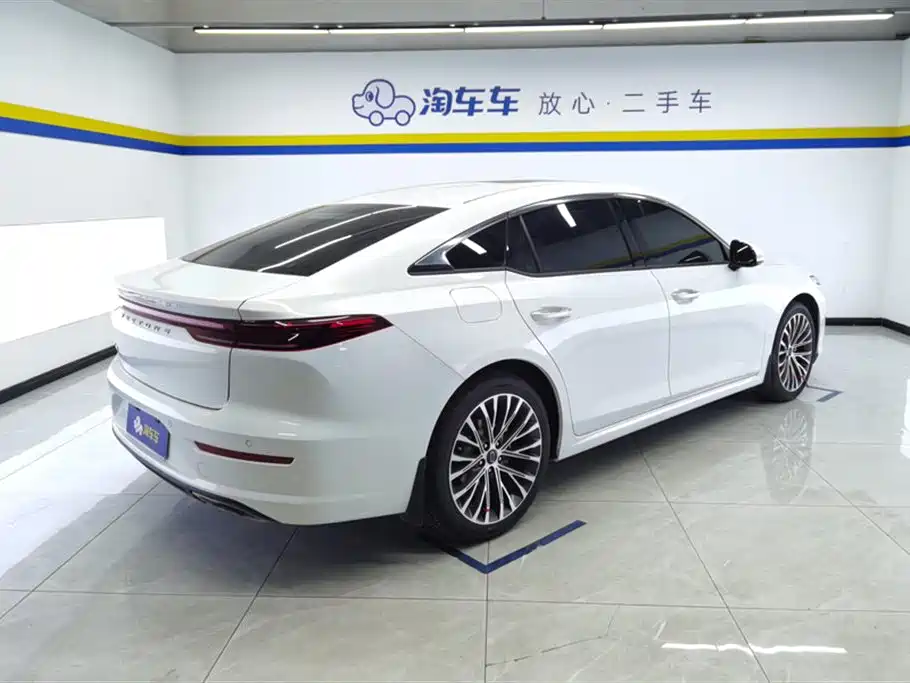 Besturn B70 Dragon 1.5 T Leading Innovation