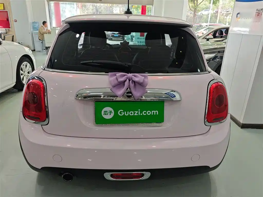MINI 1.2 T ONE