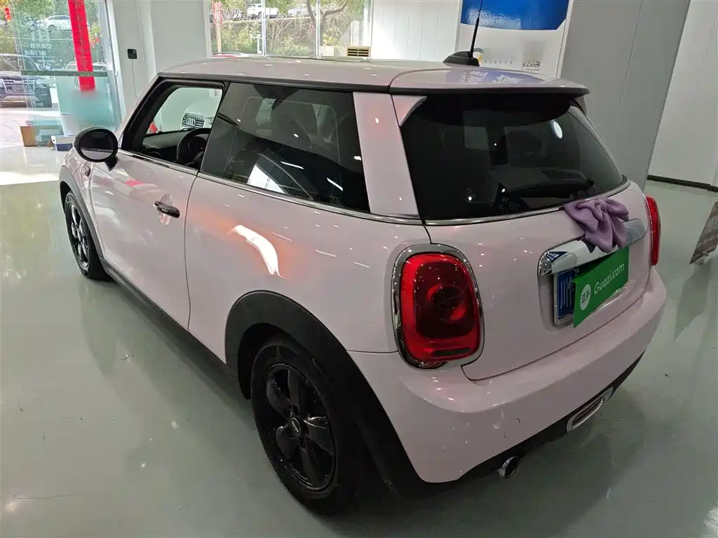 MINI 1.2 T ONE