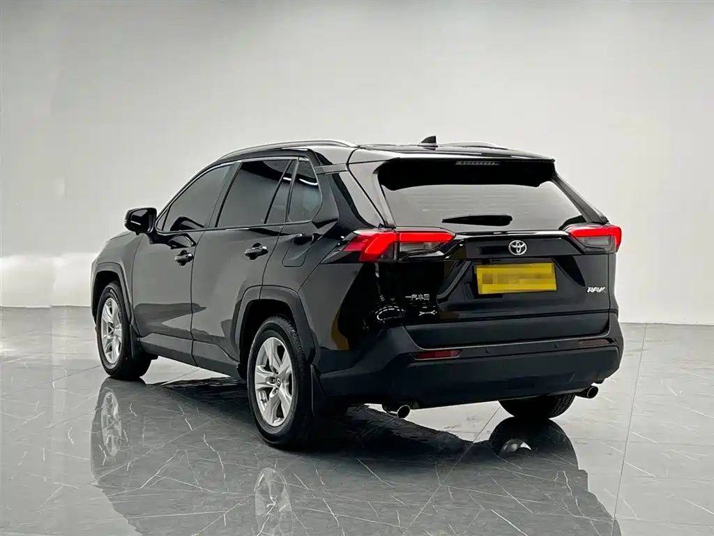 RAV4 2.0 L CVT 2 WD Urban