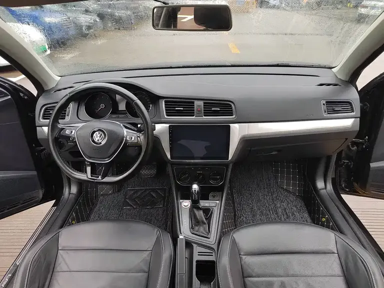 Volkswagen Lavida 1.6 L Auto Comfort