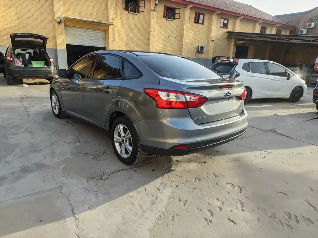 Focus Sedan 1.6 L Auto Style