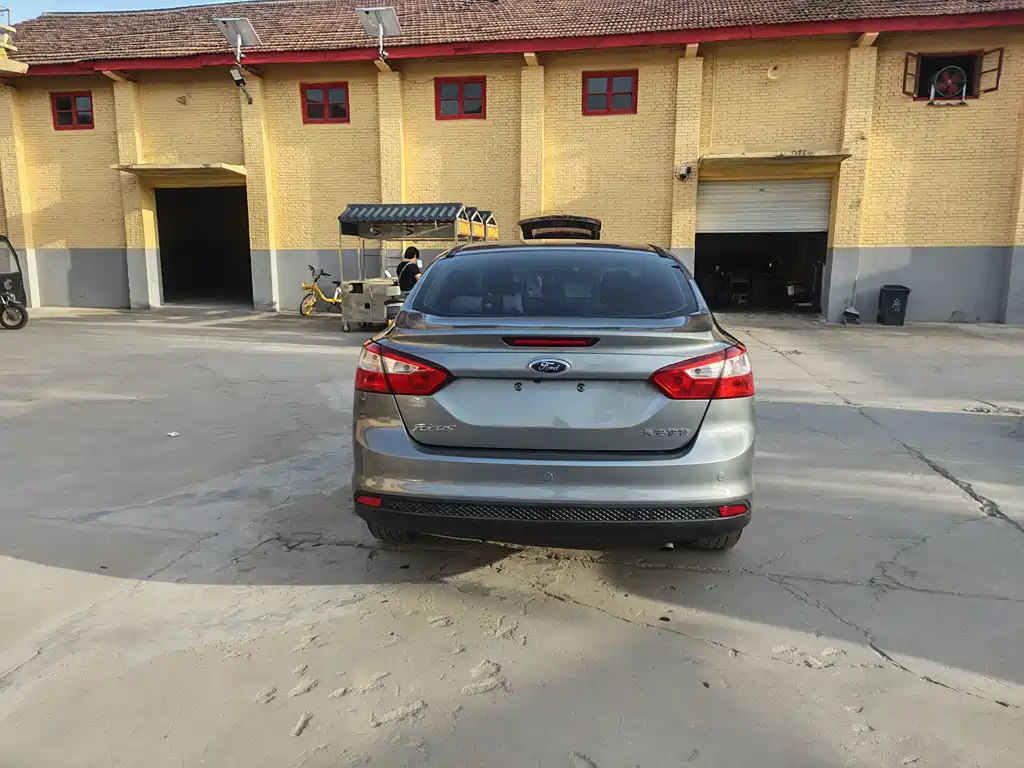 Focus Sedan 1.6 L Auto Style
