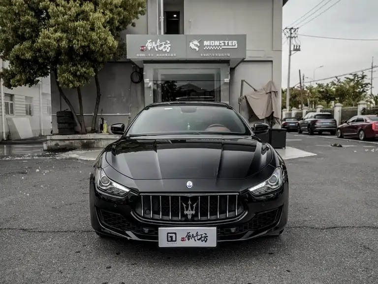 Maserati Ghibli 2.0 T Sharp Edge