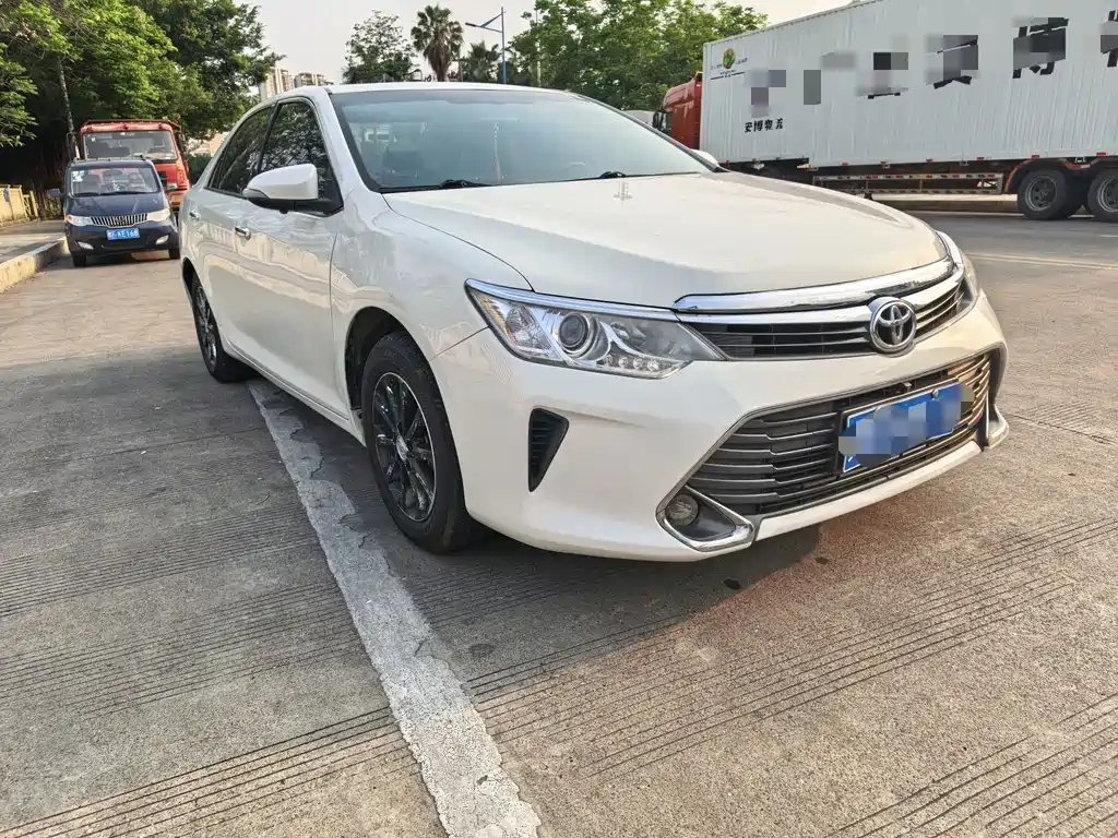 Camry 2.0 G Leading