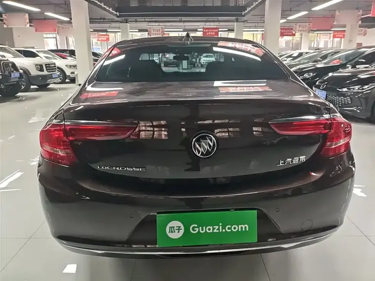 Buick LaCrosse 20 T Leading