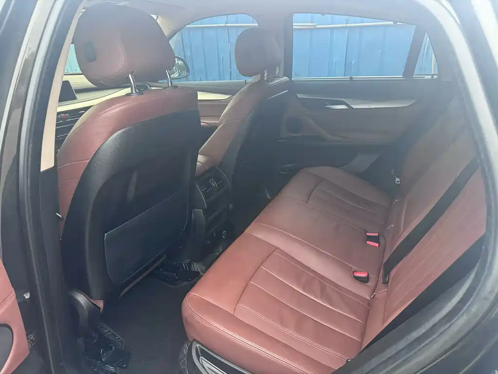 BMW X6 xDrive35 i Luxury