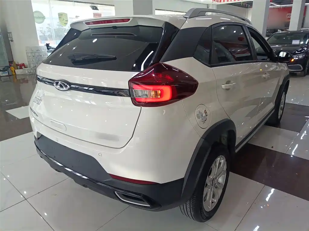 Tiggo 3 x Diamond 1.5 L CVT Elite