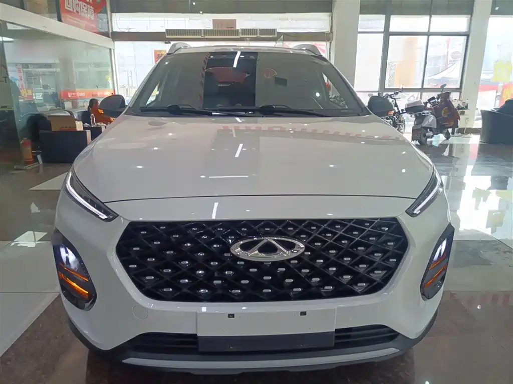 Tiggo 3 x Diamond 1.5 L CVT Elite