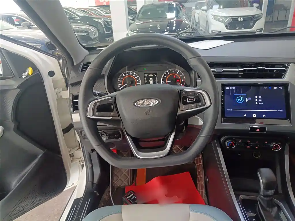 Tiggo 3 x Diamond 1.5 L CVT Elite