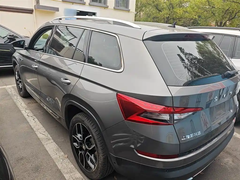 Kodiaq 柯迪亚克 2019款 改款 TSI330 7座两驱豪华优享版 国VI