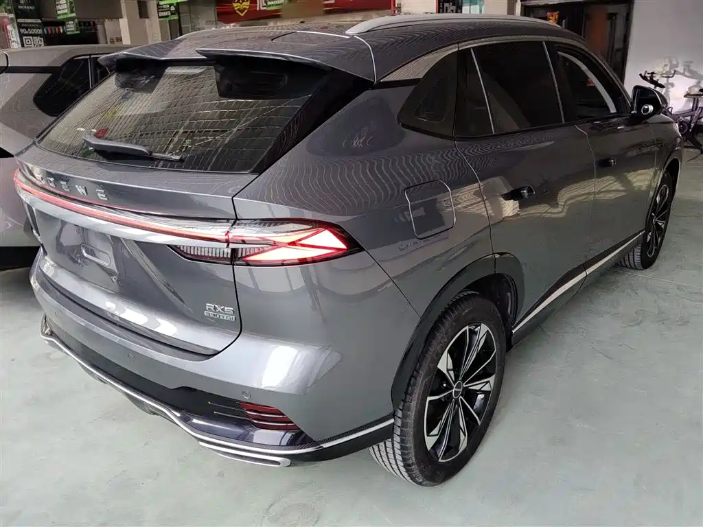 Roewe RX5 1.5 T Luxury Slide Screen