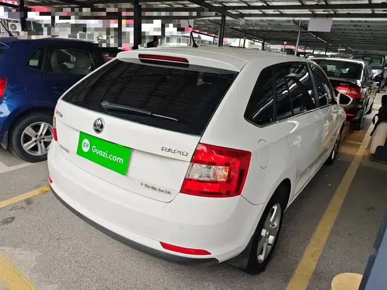 Skoda Rapid Spaceback Facelift 1.6 L Auto Creation