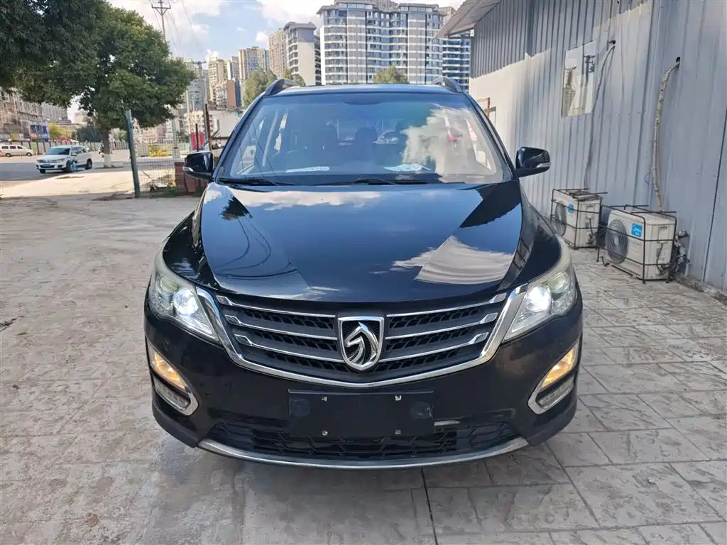 Baojun 560 1.8 L Manual Luxury
