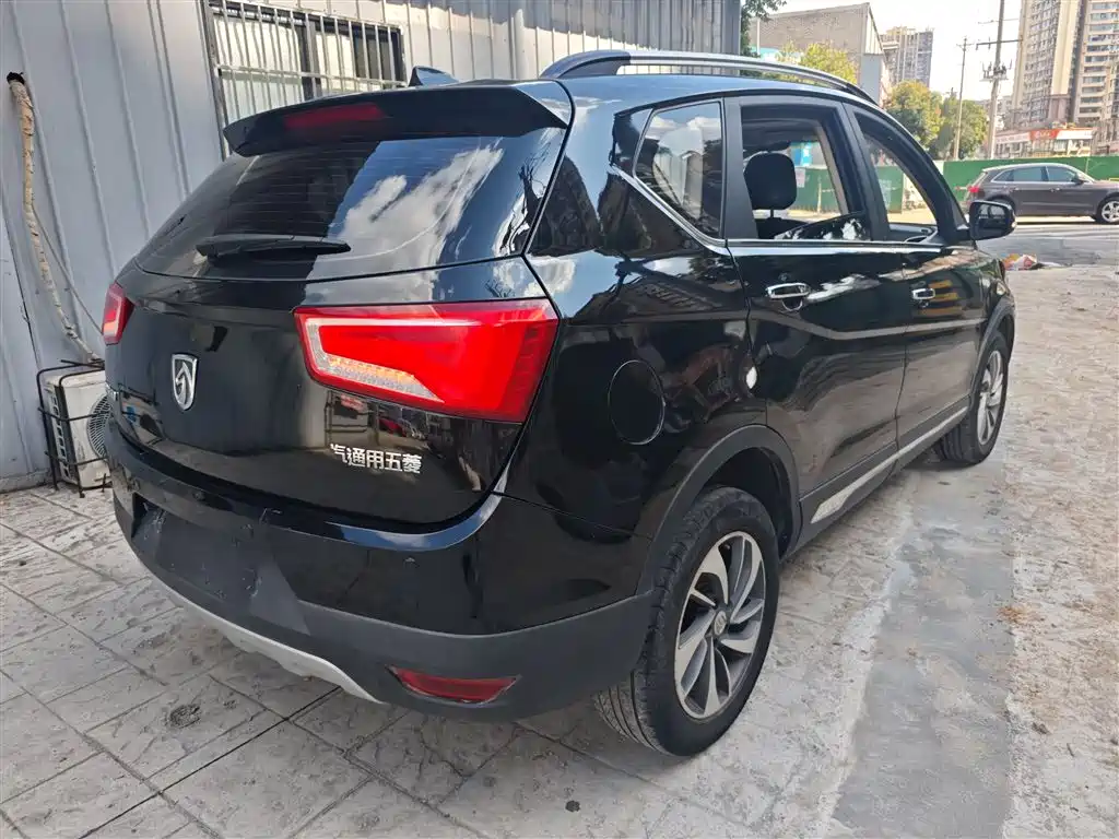 Baojun 560 1.8 L Manual Luxury
