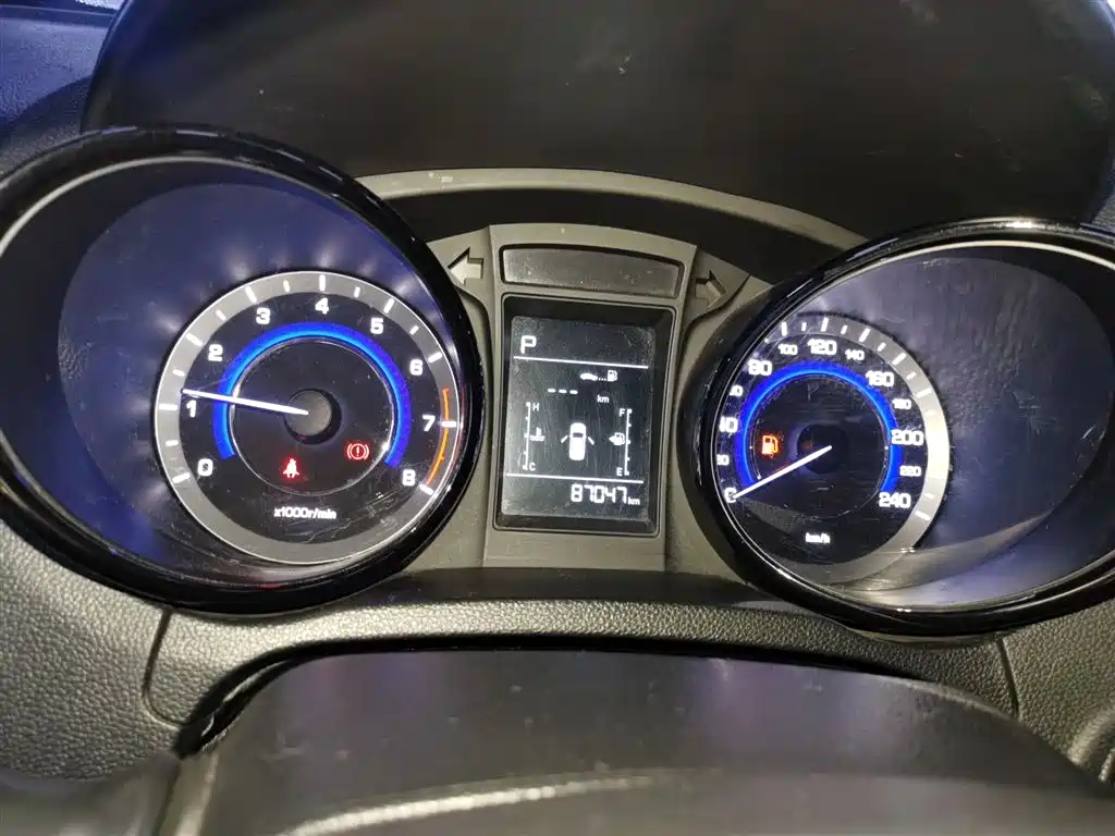 Changan CS15 1.5 L Auto Fashion