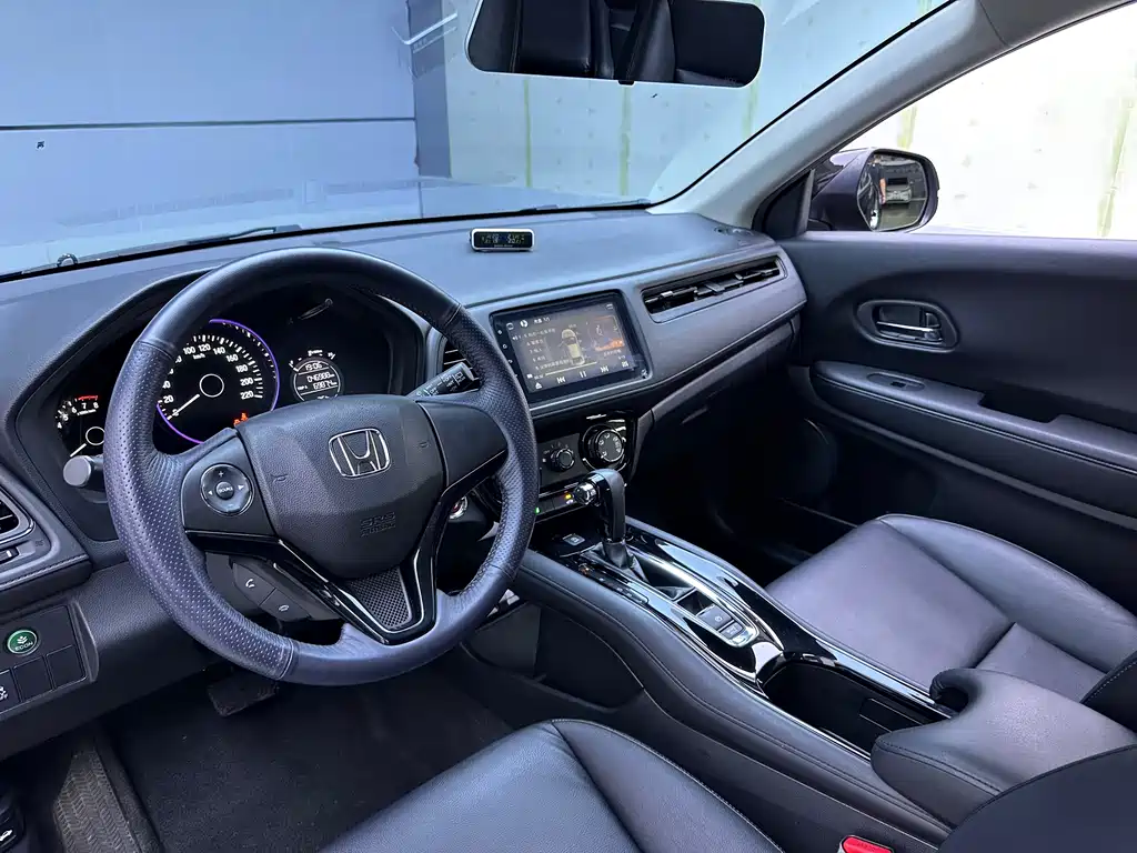 Vezel 1.8 L CVT 2 WD Pioneer