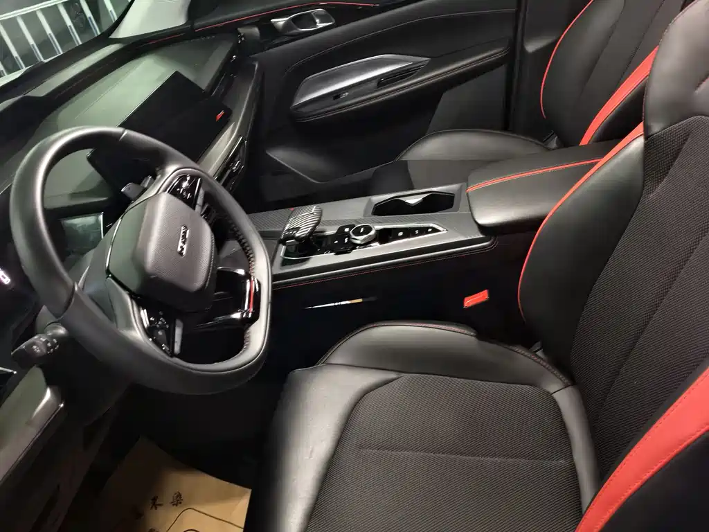 Changan Oshan Z6 Blue Whale 1.5 T DCT Smart Enjoyment