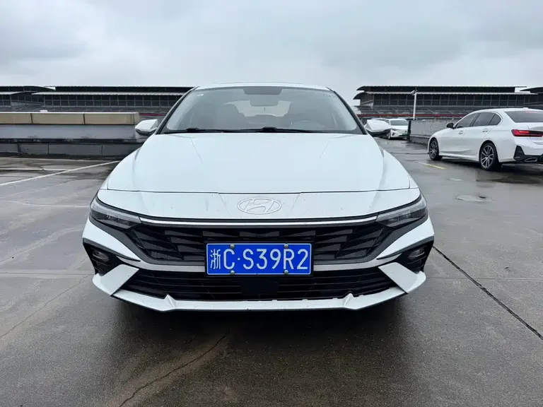 Hyundai Elantra 1.5 L CVT GLX Elite
