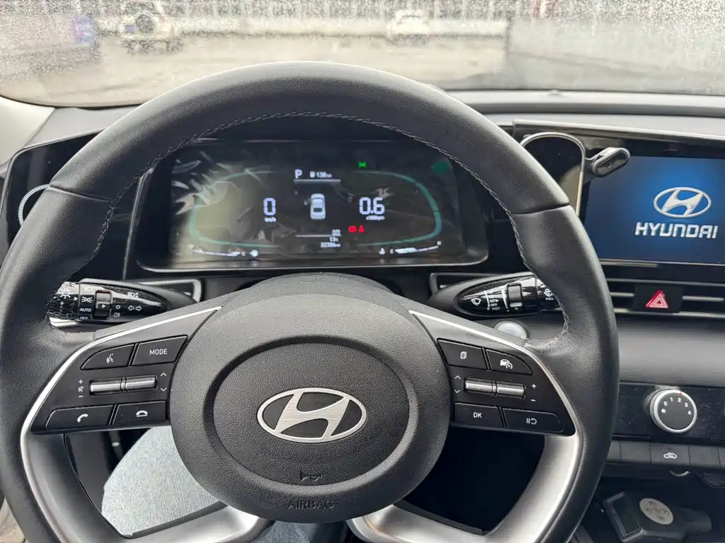 Elantra 1.5 L CVT GLX Elite