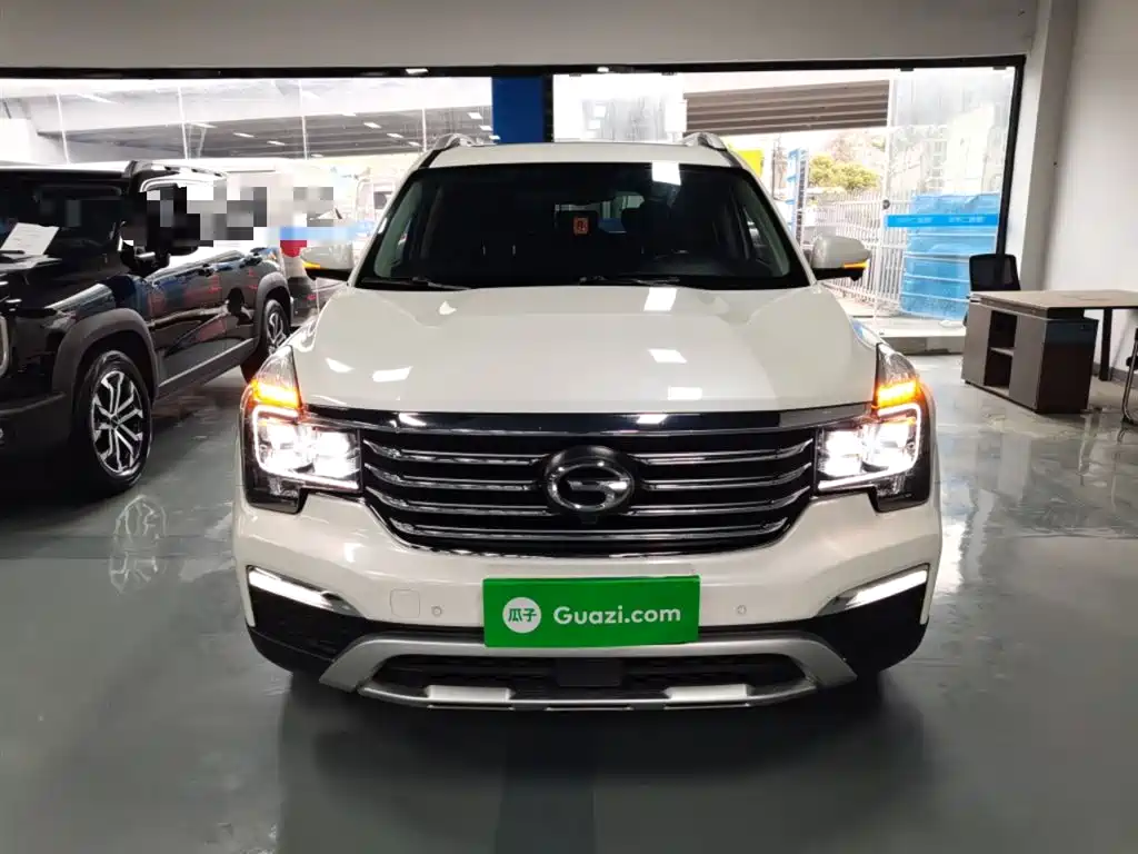 GAC Trumpchi GS8 320 T 2 WD Luxury Connected (7-seat)