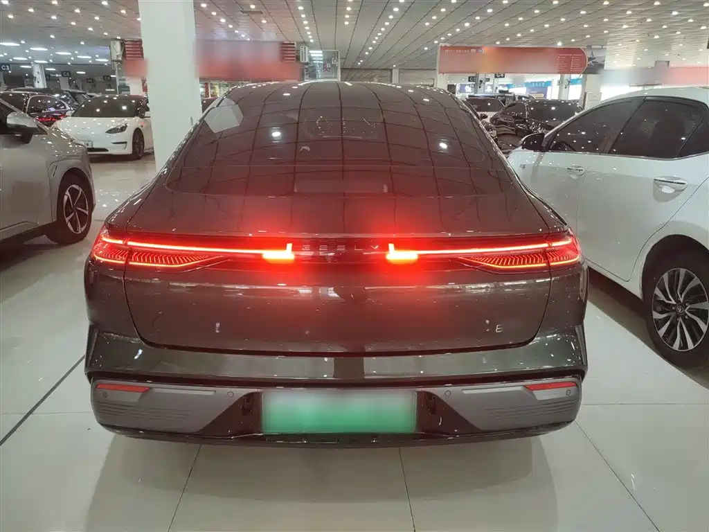 Galaxy Xingyao 8 130 km EM-i Premium