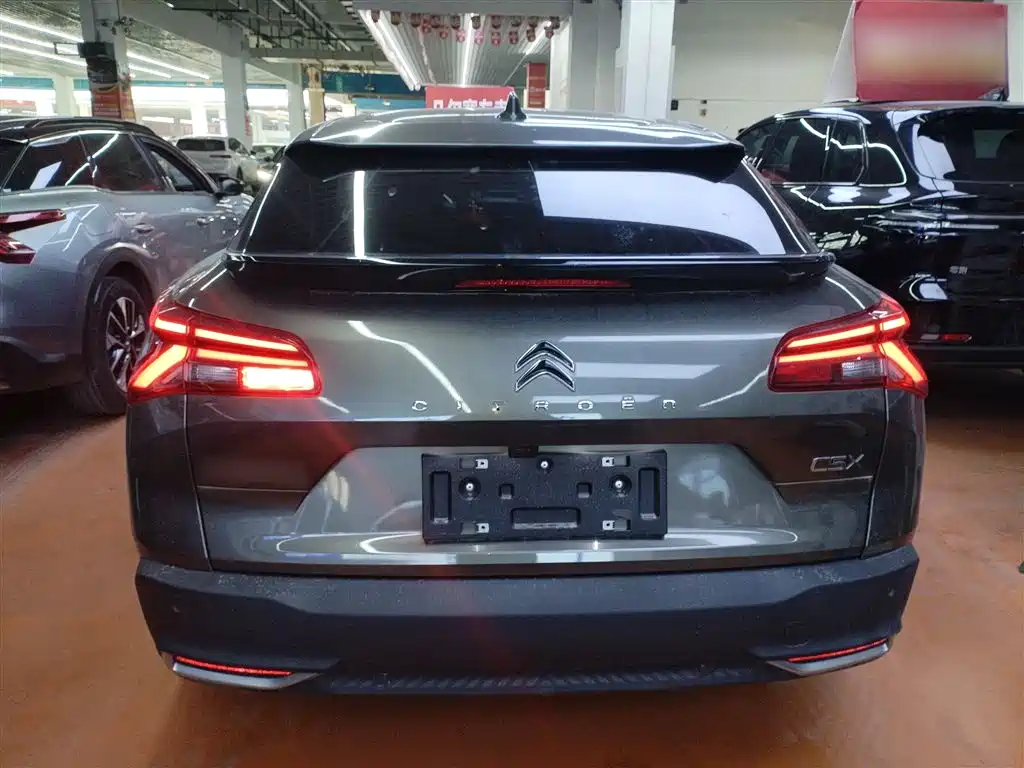 C5 X 凡尔赛C5 X 2021款 1.6 T 耀不凡