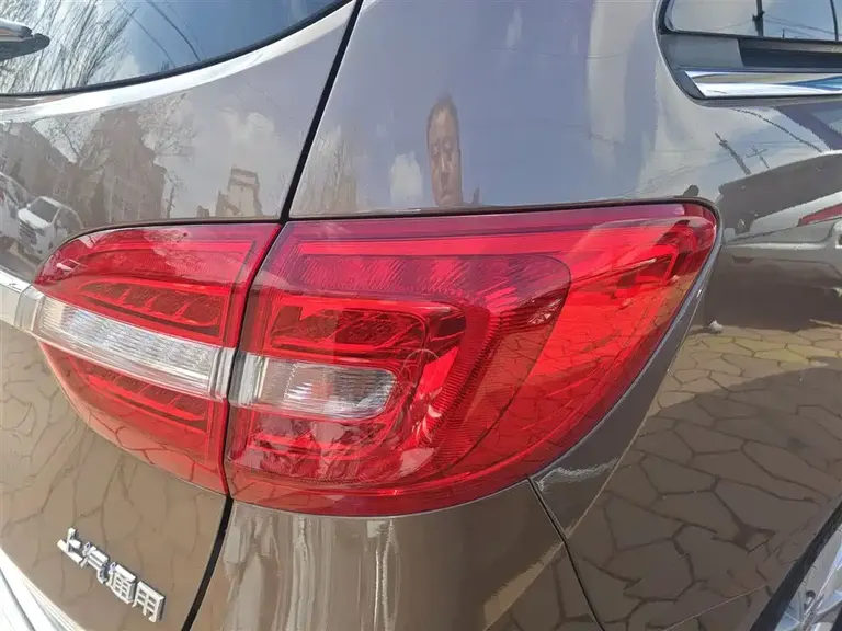 Buick GL8 28 T Luxury CN-VI