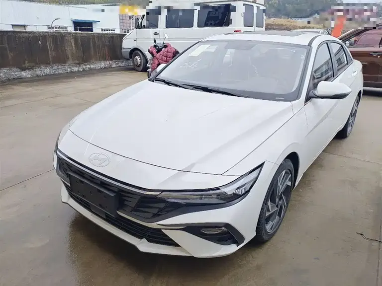 Hyundai Elantra 1.5 L CVT GLX Elite