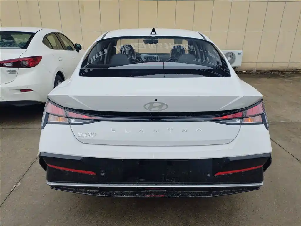 Elantra 1.5 L CVT GLX Elite