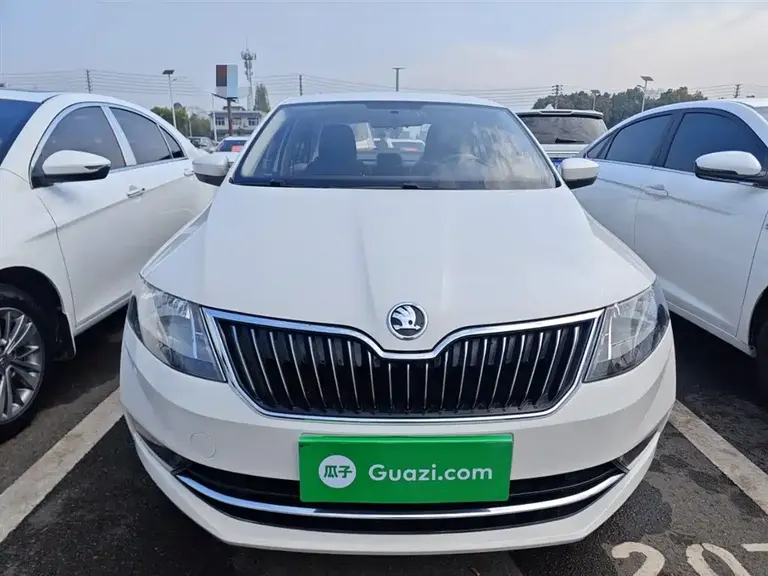 Skoda Rapid 1.5 L Manual Comfort CN-VI