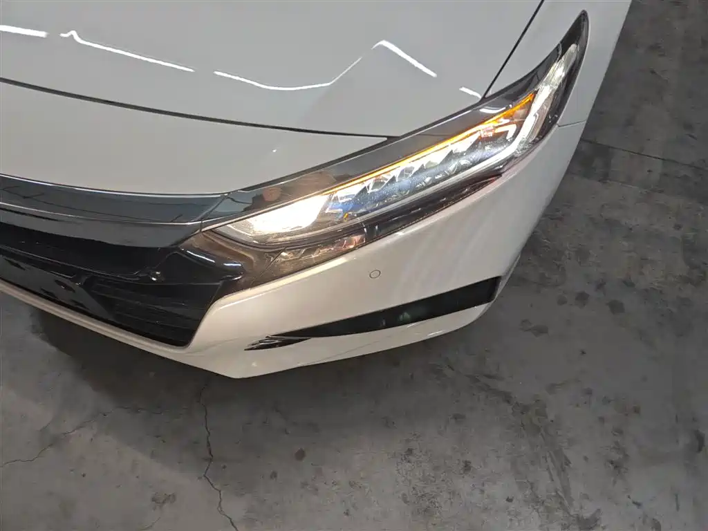 Accord 260 TURBO Luxury CN-VI