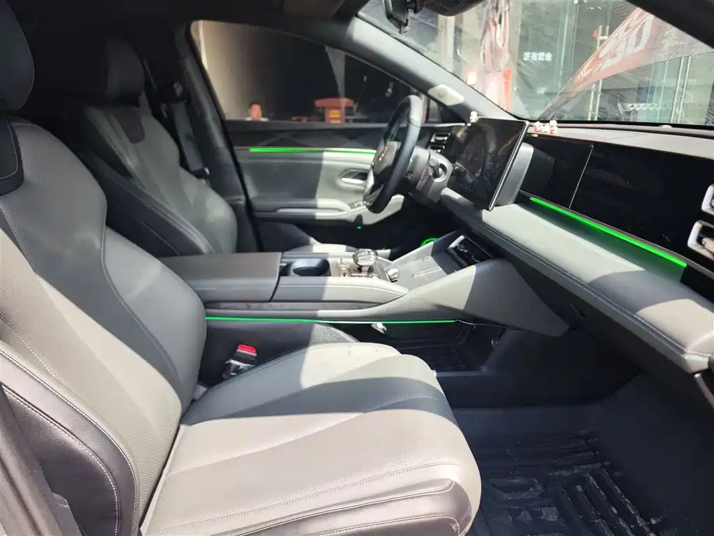 Qin L DM-i 80 KM Transcend