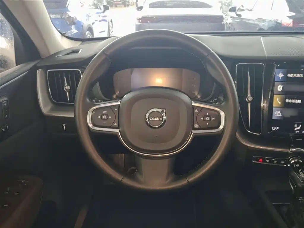Volvo XC60 T5 4 WD Smart Ease CN-VI